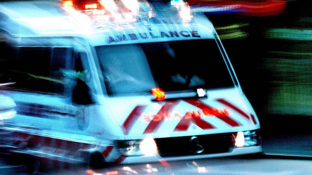 Woman arrested after allegedly setting man on fire in Miami-Dade, authorities say — CBS Miami, Lubbock Health news