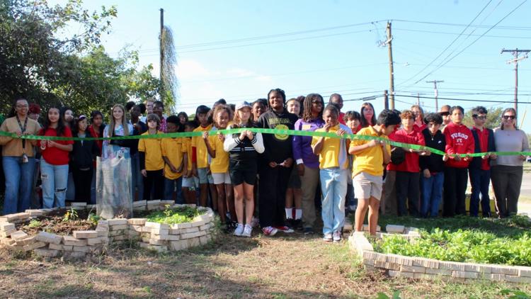 Keep Waco Beautiful hosts ribbon cutting to celebrate Green Schools project growth — Lubbock Schools news