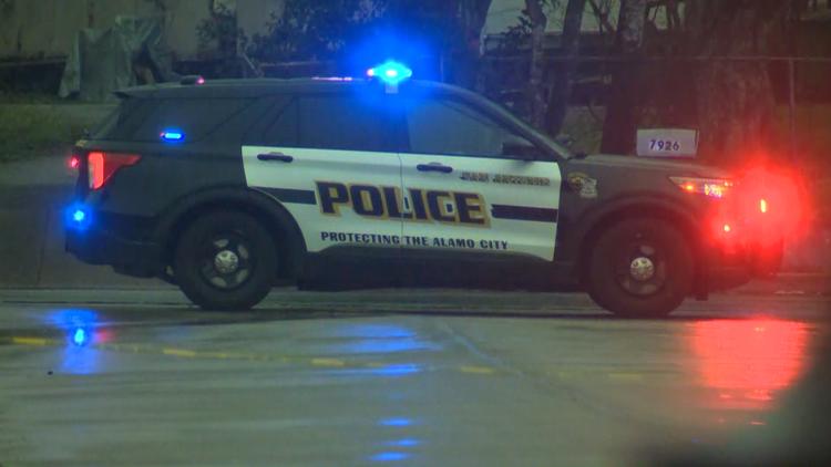 Driver arrested on DWI charge after running red light and crashing into car, police say — KENS 5 (San Antonio), Lubbock Health news