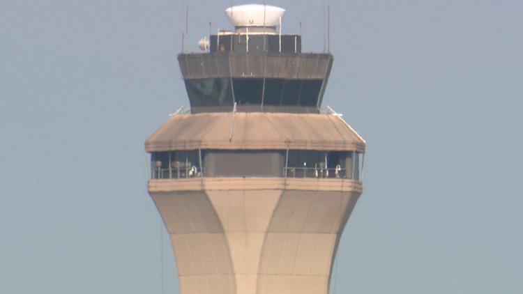 Flight precautionarily evacuated at Houston's Bush Airport after sensor indicated smoke in cabin, airline says — KHOU 11 (Houston), Lubbock Community news